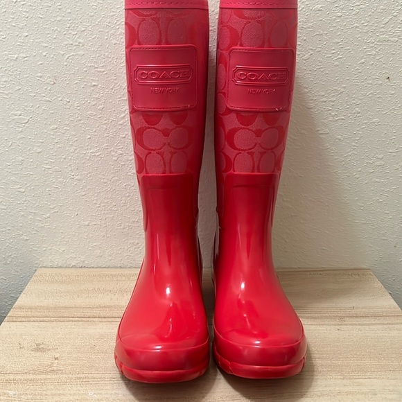 COACH Red Rubber Rain Boot - Pearl Signature Monogram New York Women's size 6 - Picture 1 of 15